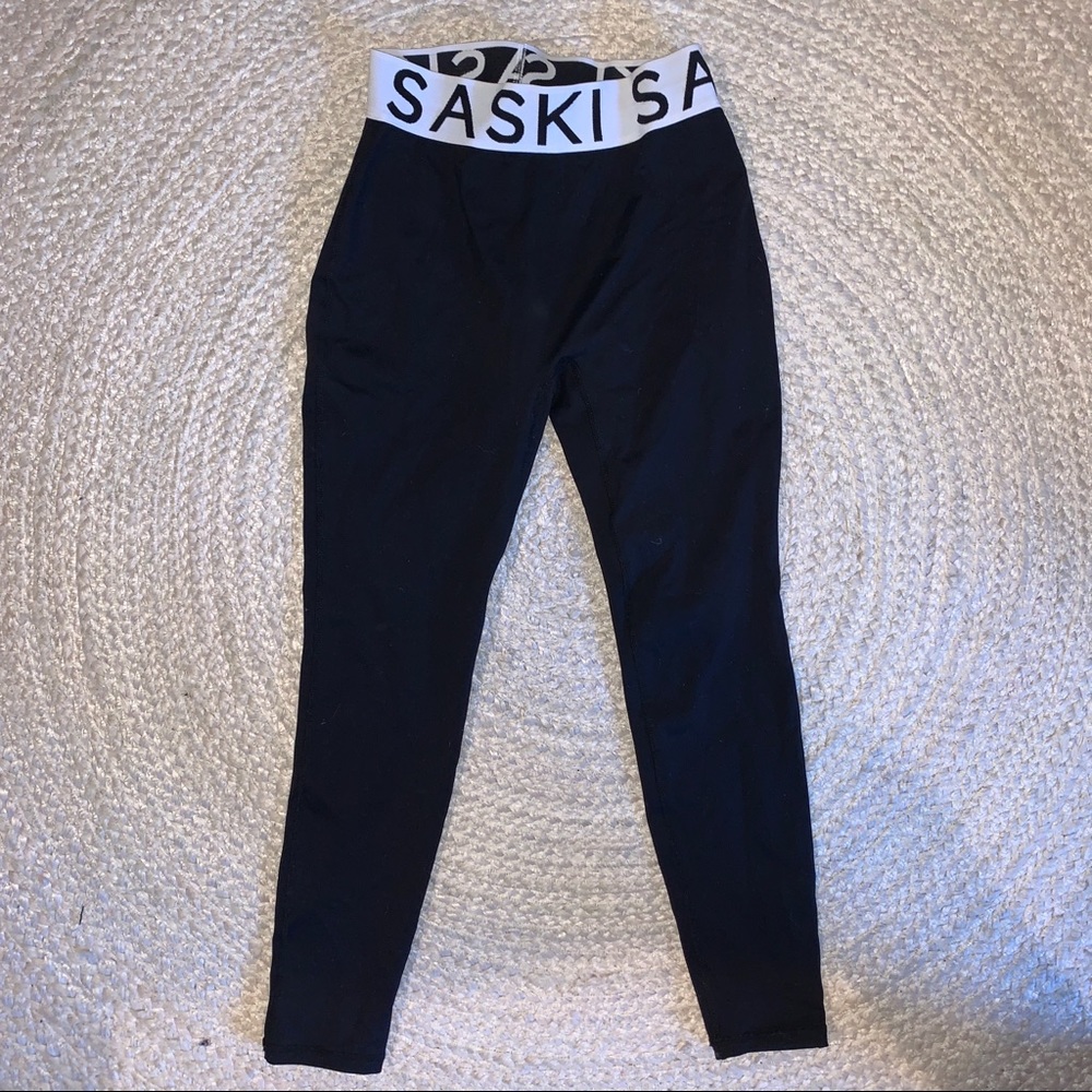 SASKI COLLECTION: STAPLE ELASTIC BLACK LEGGINGS